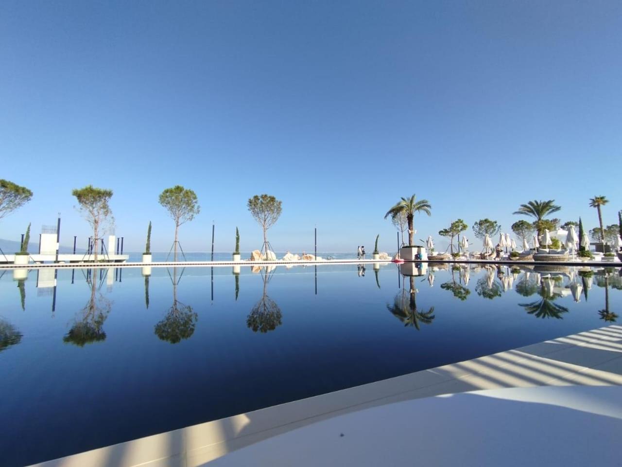 Azar Luxury Suites Влёра Экстерьер фото